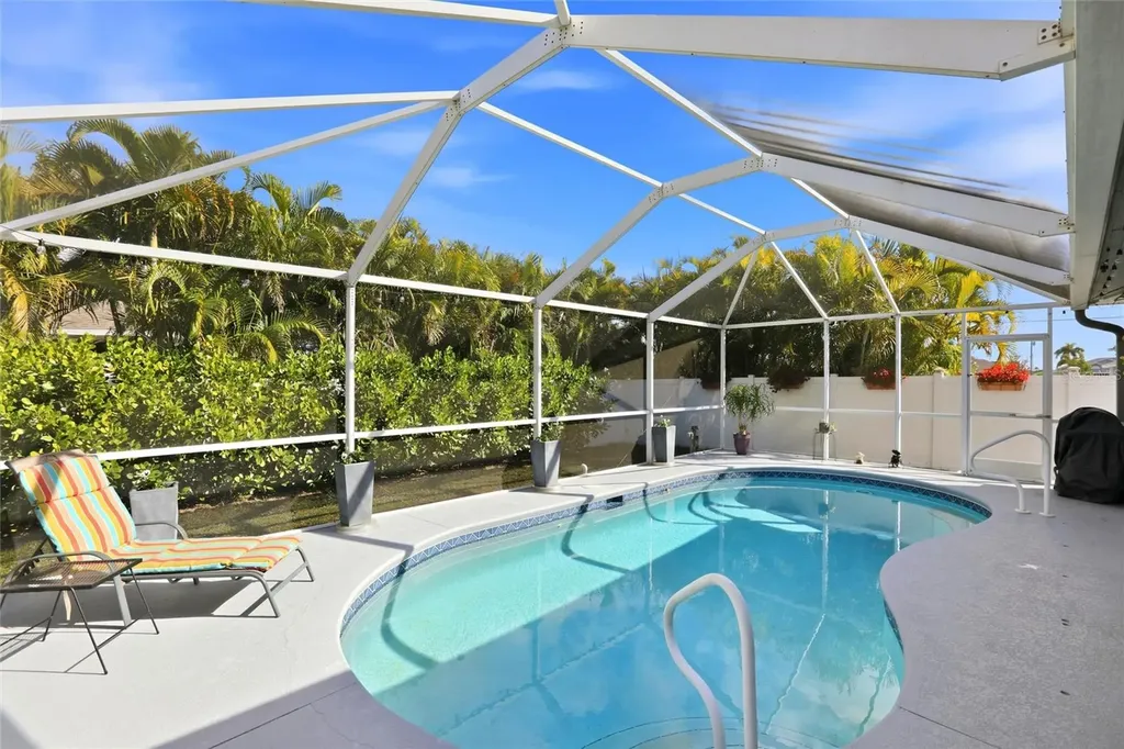 515 NE 5th Place Cape Coral FL 33909