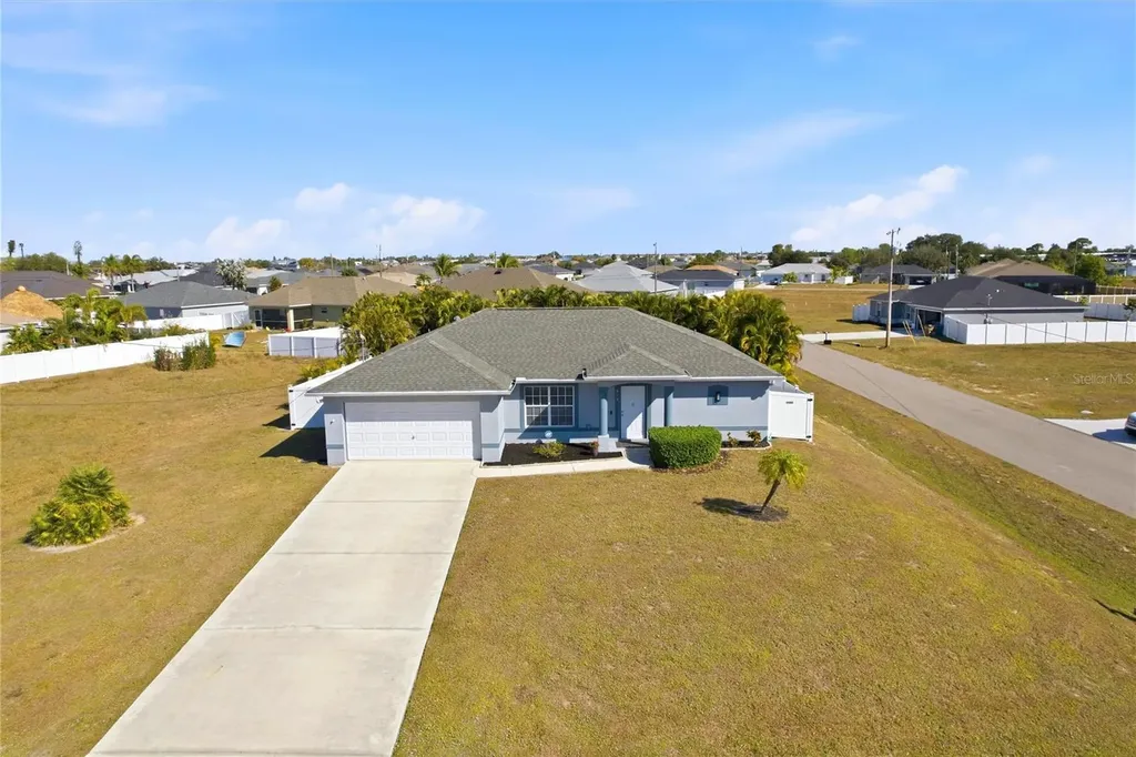 515 NE 5th Place Cape Coral FL 33909