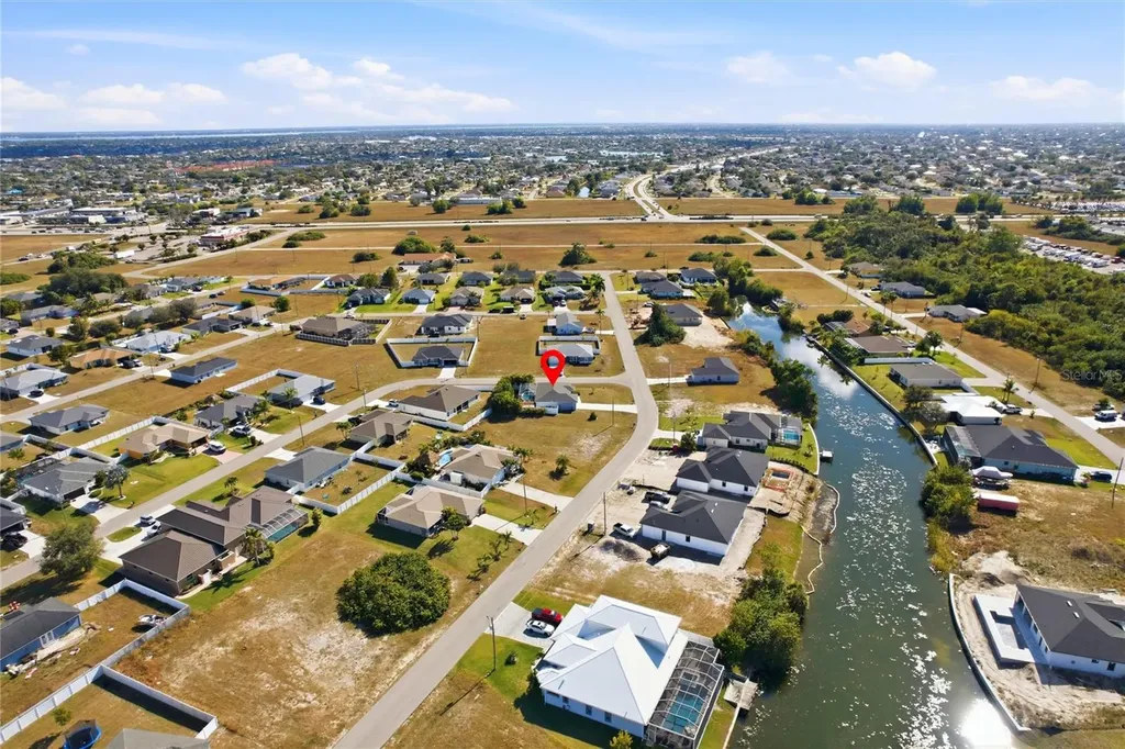 515 NE 5th Place Cape Coral FL 33909