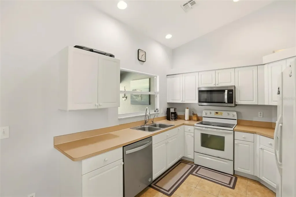 515 NE 5th Place Cape Coral FL 33909