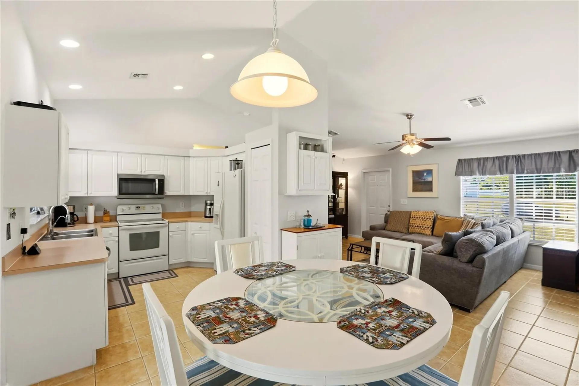 515 NE 5th Place Cape Coral FL 33909