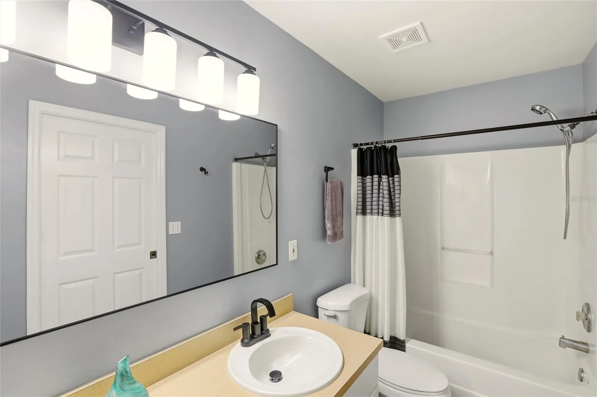 515 NE 5th Place Cape Coral FL 33909