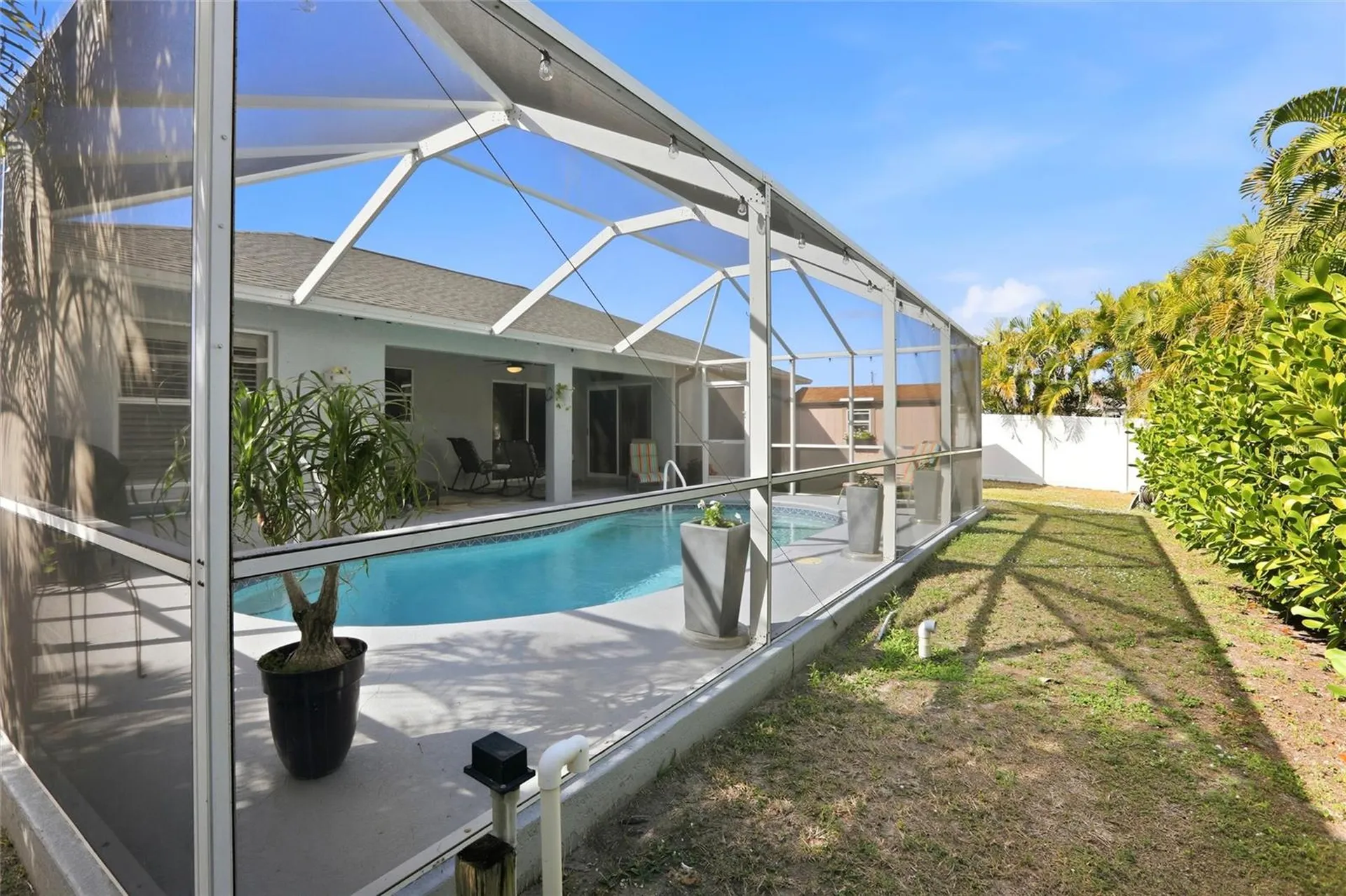 515 NE 5th Place Cape Coral FL 33909