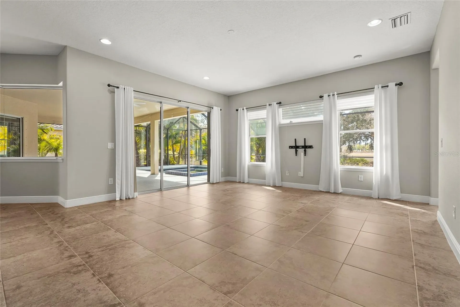 5750 Rock Dove Drive Sarasota FL 34241