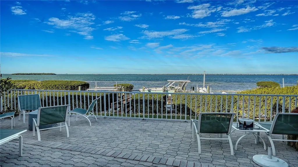 3530 Mistletoe Lane Longboat Key FL 34228