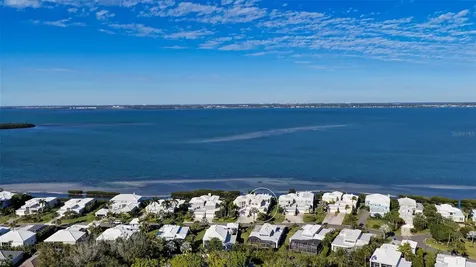 3530 Mistletoe Lane Longboat Key FL 34228