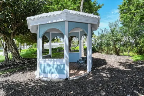 3530 Mistletoe Lane Longboat Key FL 34228