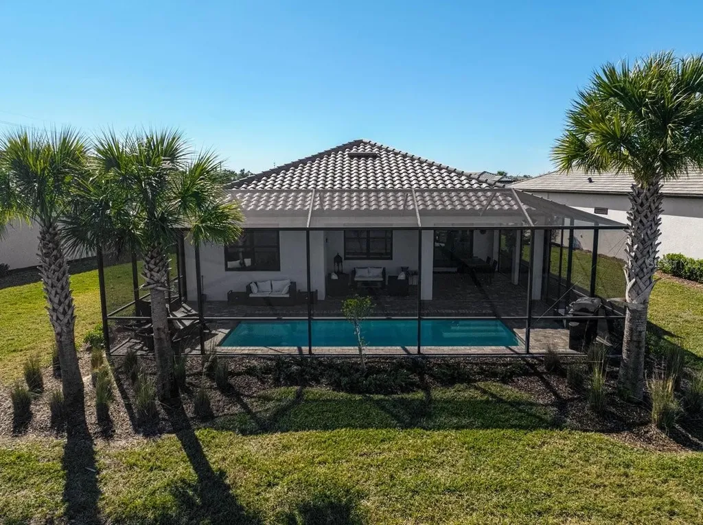 7710 Summerland Cove Bradenton FL 34202