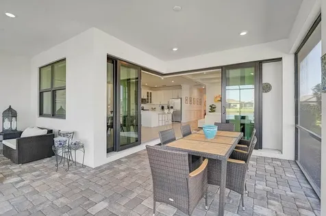 7710 Summerland Cove Bradenton FL 34202