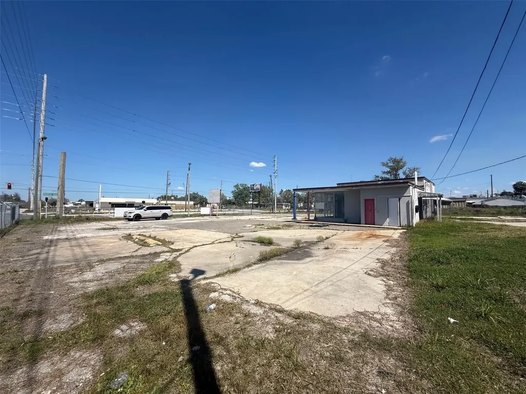 3960 Silver Star Road Orlando FL 32808