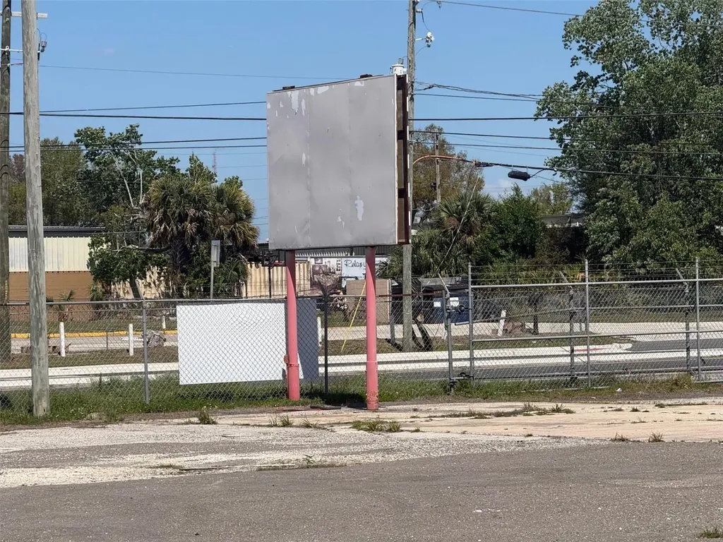 3960 Silver Star Road Orlando FL 32808