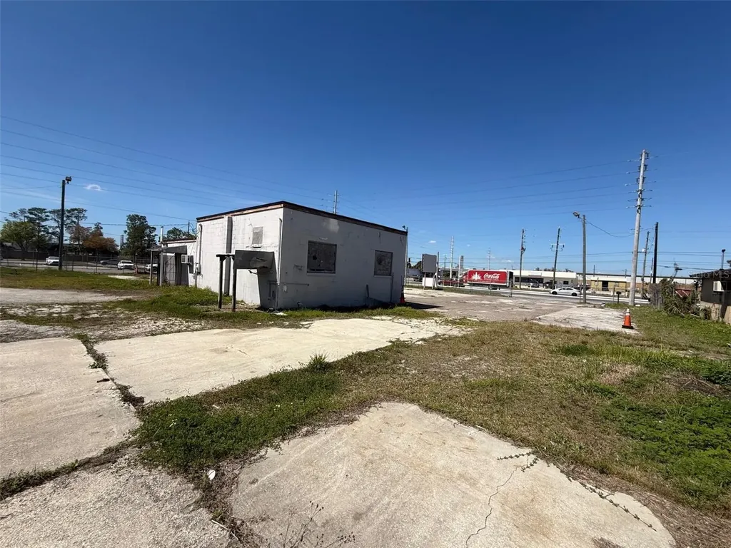 3960 Silver Star Road Orlando FL 32808