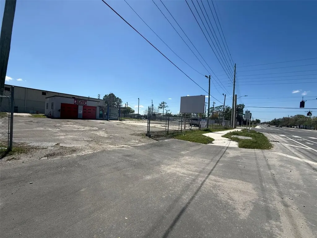 3960 Silver Star Road Orlando FL 32808