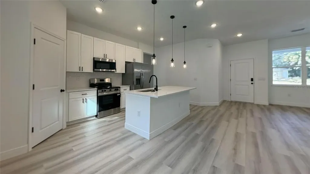 1850 W Hialeah Drive Citrus Springs FL 34434