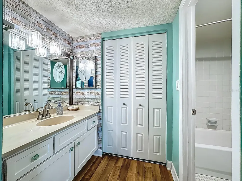 2901 26th Street W Bradenton FL 34205