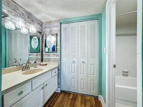 2901 26th Street W Bradenton FL 34205