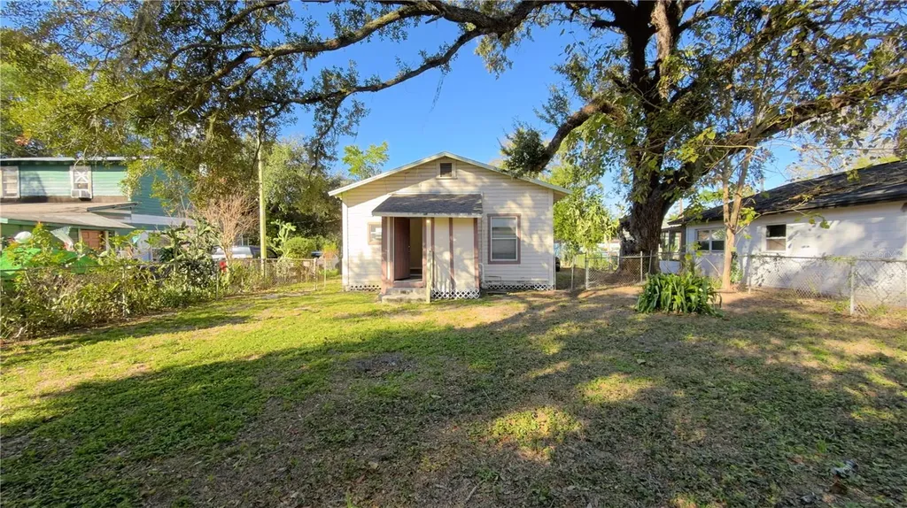 8113 N Semmes Street Tampa FL 33604