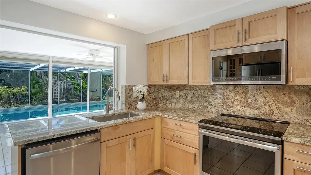 626 46th Street Sarasota FL 34234