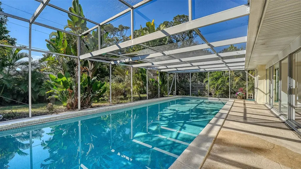 626 46th Street Sarasota FL 34234