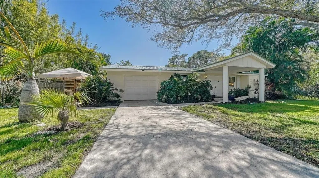 626 46th Street Sarasota FL 34234