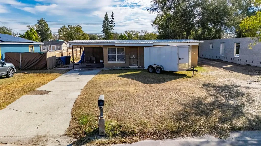 3216 Delray Drive Tampa FL 33619