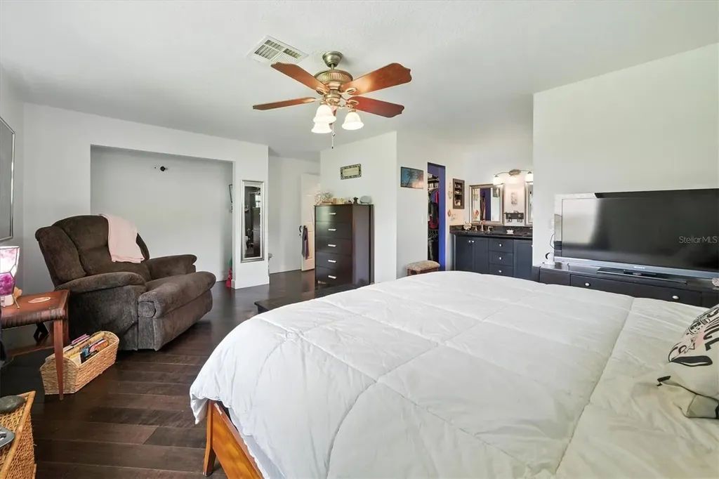 5706 Paleo Pines Circle Fort Pierce FL 34951