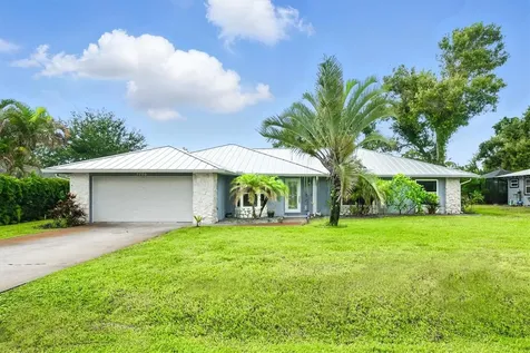 5706 Paleo Pines Circle Fort Pierce FL 34951