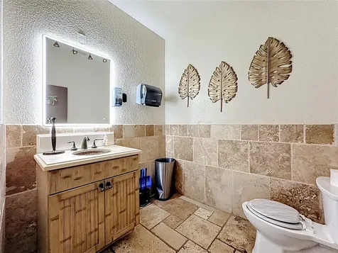 1001 Manatee Avenue E Bradenton FL 34208