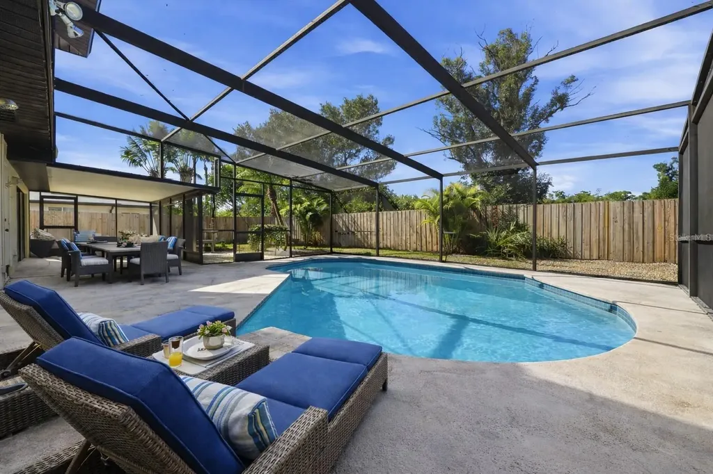 5328 Fox Run Road Sarasota FL 34231