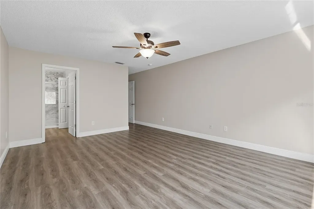 18133 Paradise Point Drive Tampa FL 33647