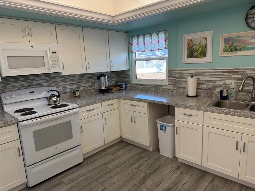 2826 Swifton Drive Sarasota FL 34231