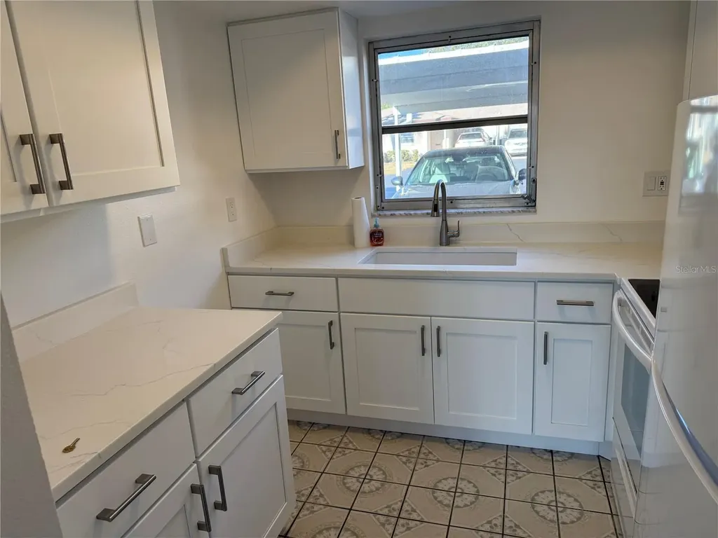 2826 Swifton Drive Sarasota FL 34231