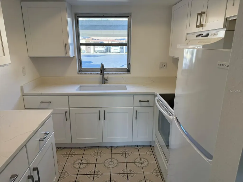 2826 Swifton Drive Sarasota FL 34231