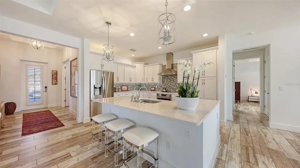 4756 Ringwood Meadow Sarasota FL 34235