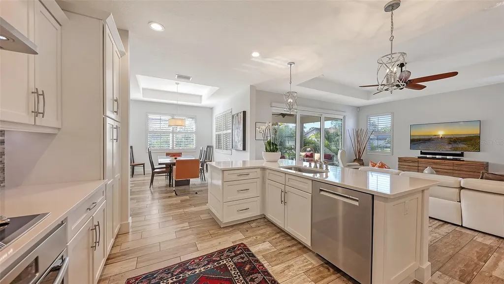 4756 Ringwood Meadow Sarasota FL 34235