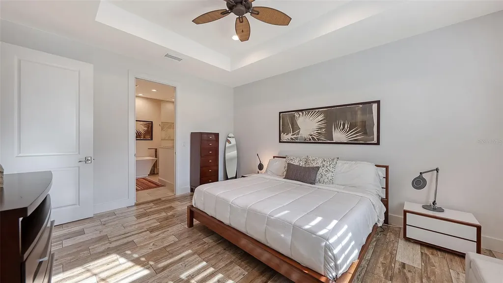 4756 Ringwood Meadow Sarasota FL 34235