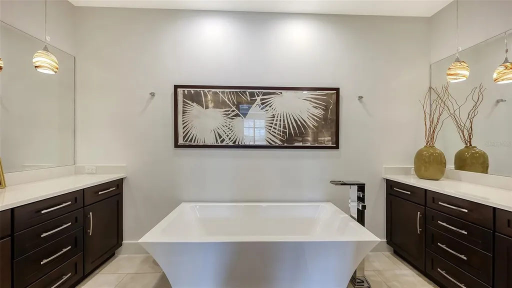 4756 Ringwood Meadow Sarasota FL 34235