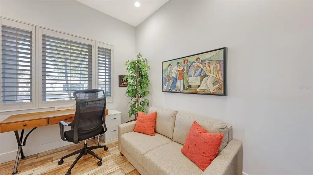 4756 Ringwood Meadow Sarasota FL 34235