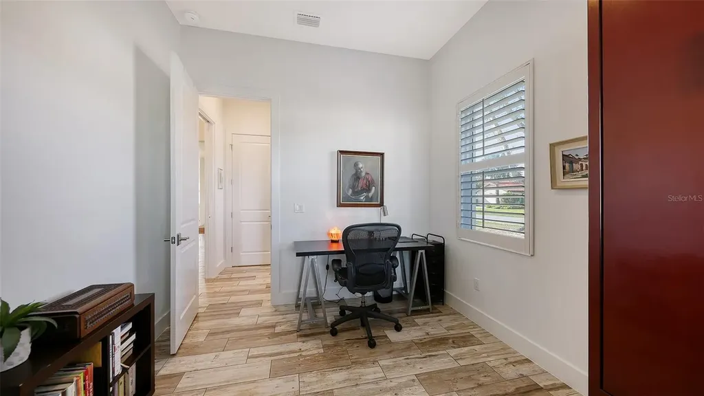 4756 Ringwood Meadow Sarasota FL 34235
