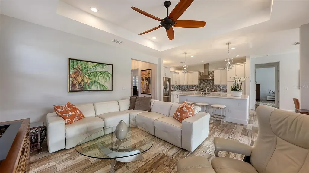 4756 Ringwood Meadow Sarasota FL 34235