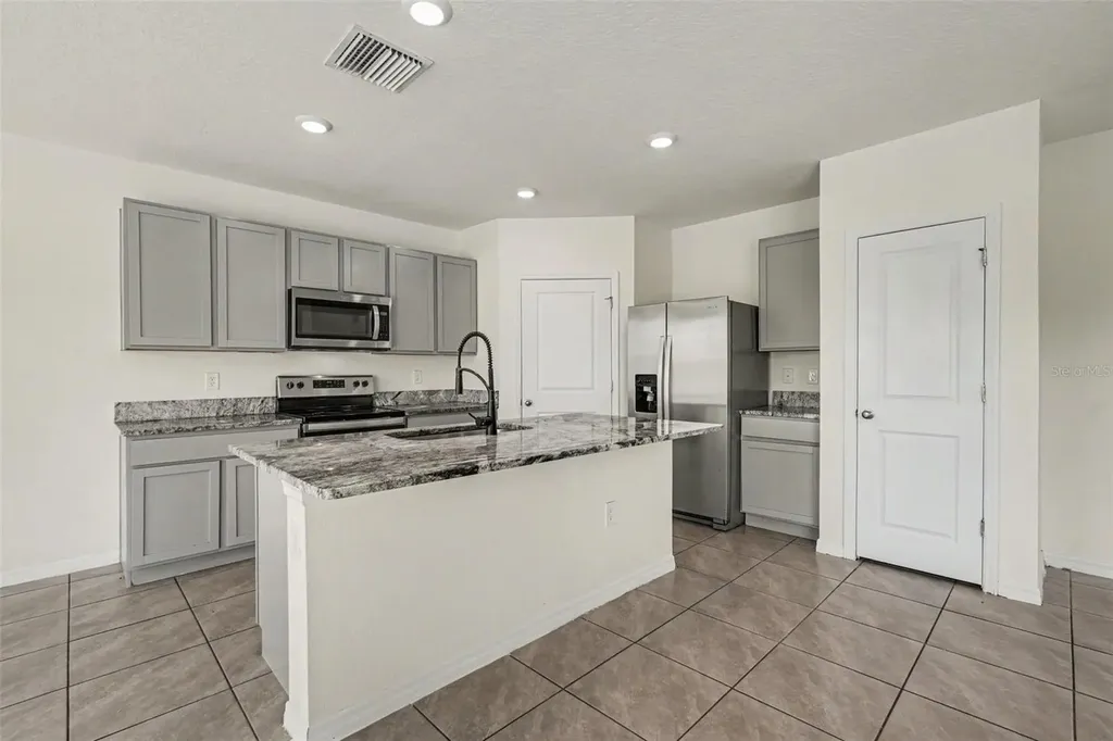 10767 Penny Gale Loop San Antonio FL 33576
