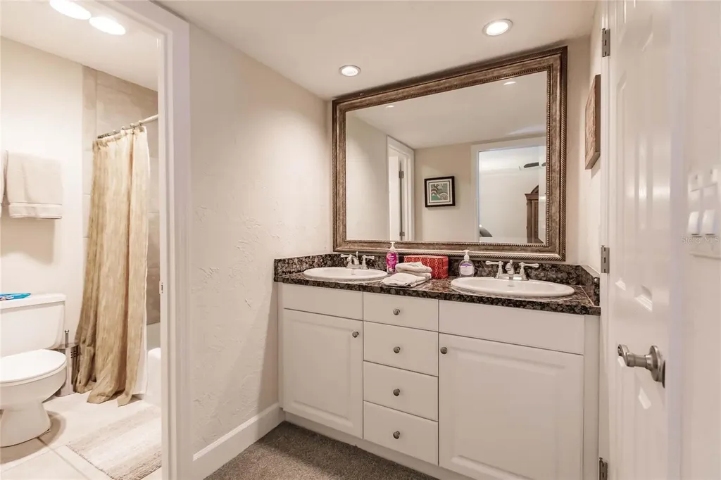 1205 E Peppertree Drive Sarasota FL 34242