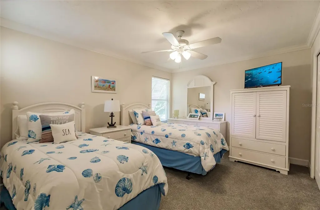 1205 E Peppertree Drive Sarasota FL 34242