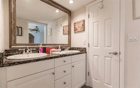1205 E Peppertree Drive Sarasota FL 34242