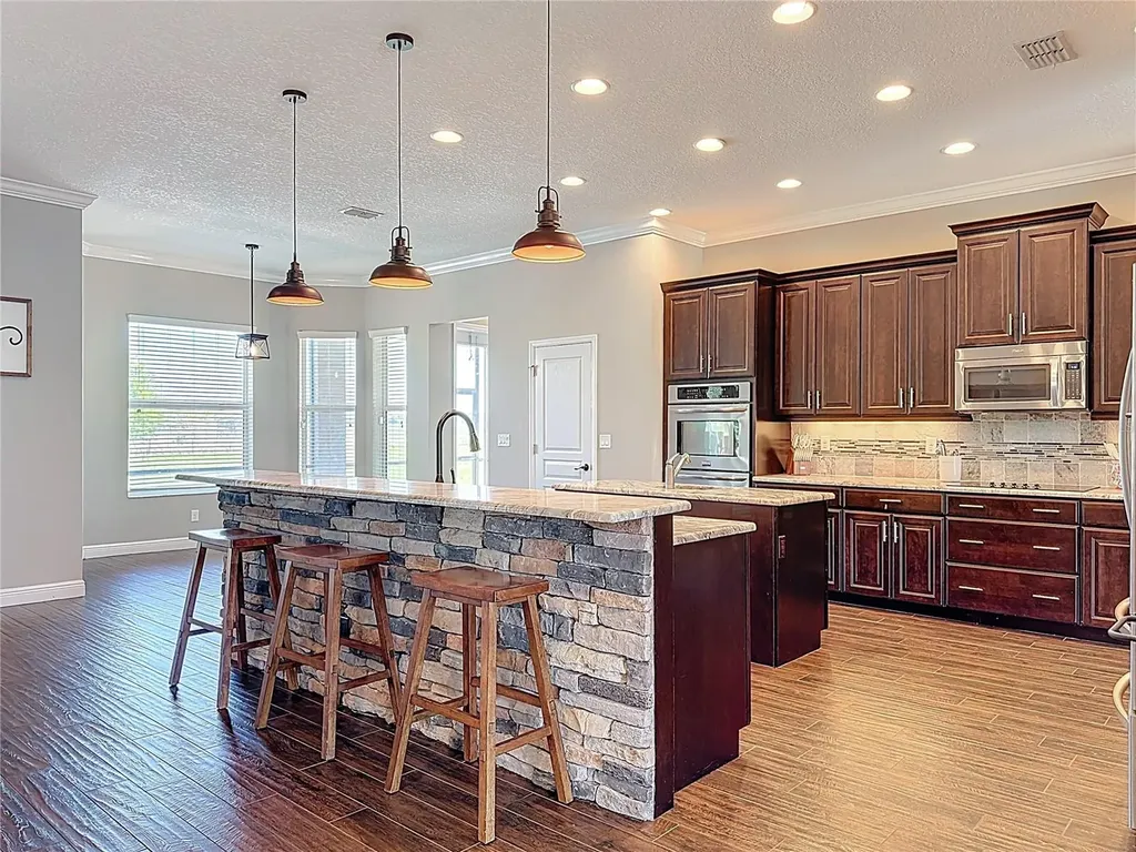 2350 Virgil Hall Road Lithia FL 33547