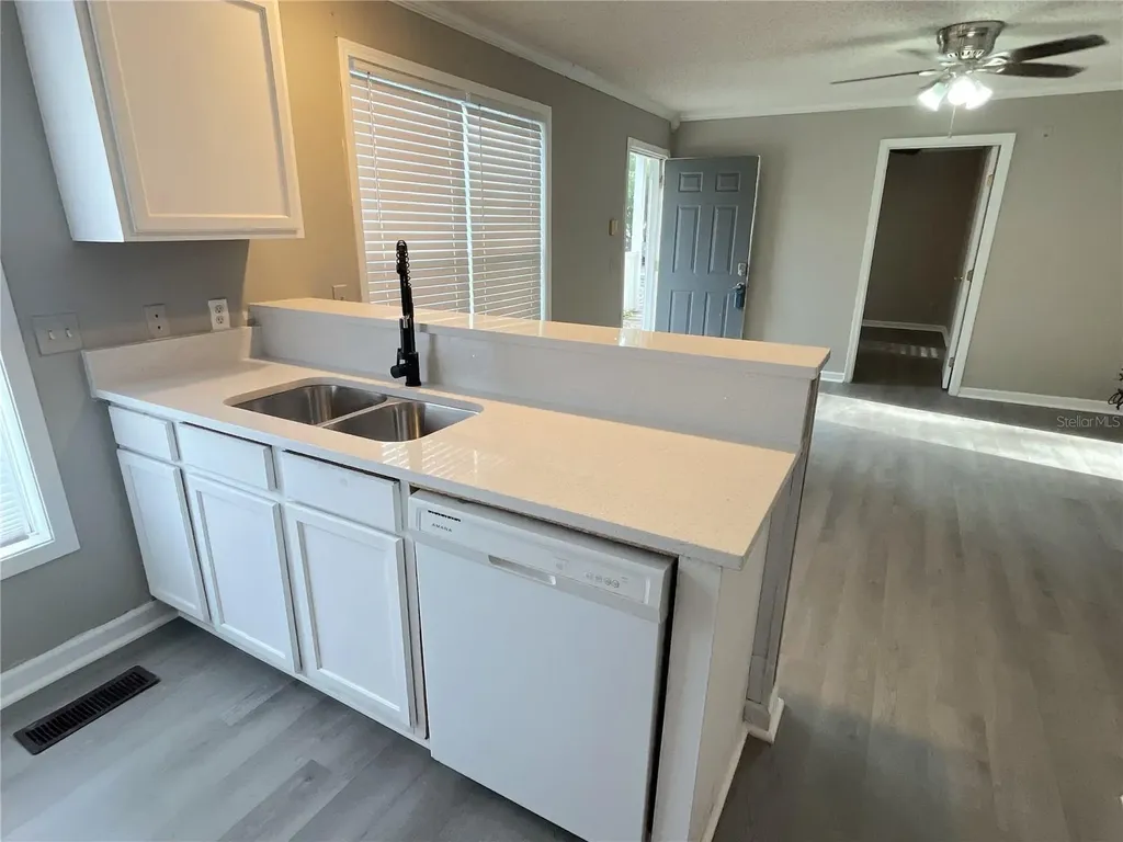 2905 SW Archer Road Gainesville FL 32608
