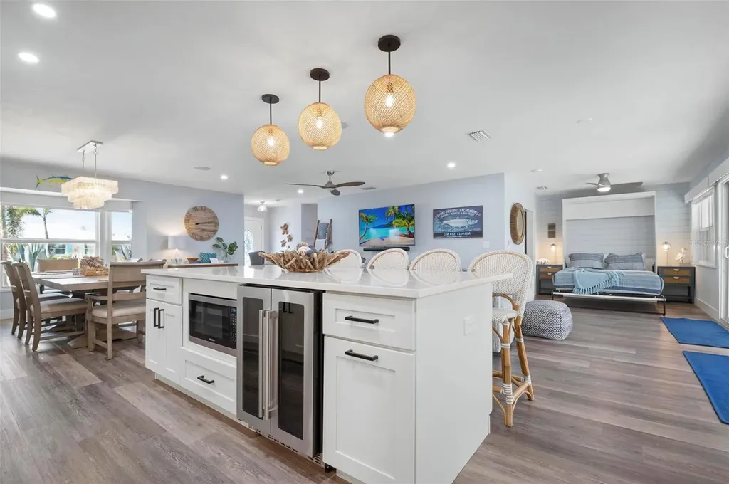 3915 Coconut Terrace Bradenton FL 34210