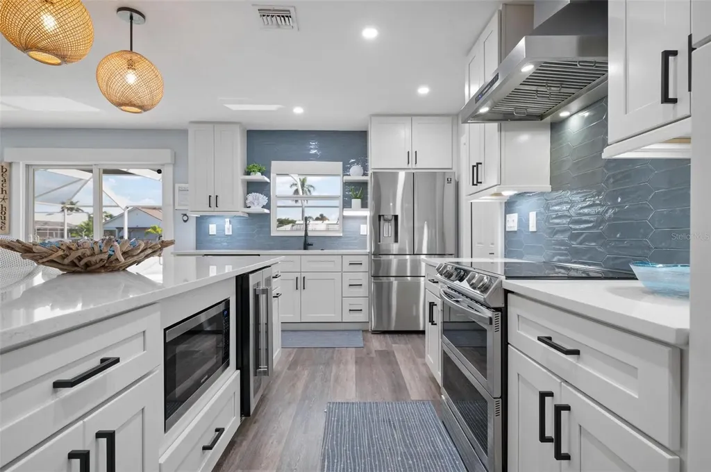 3915 Coconut Terrace Bradenton FL 34210