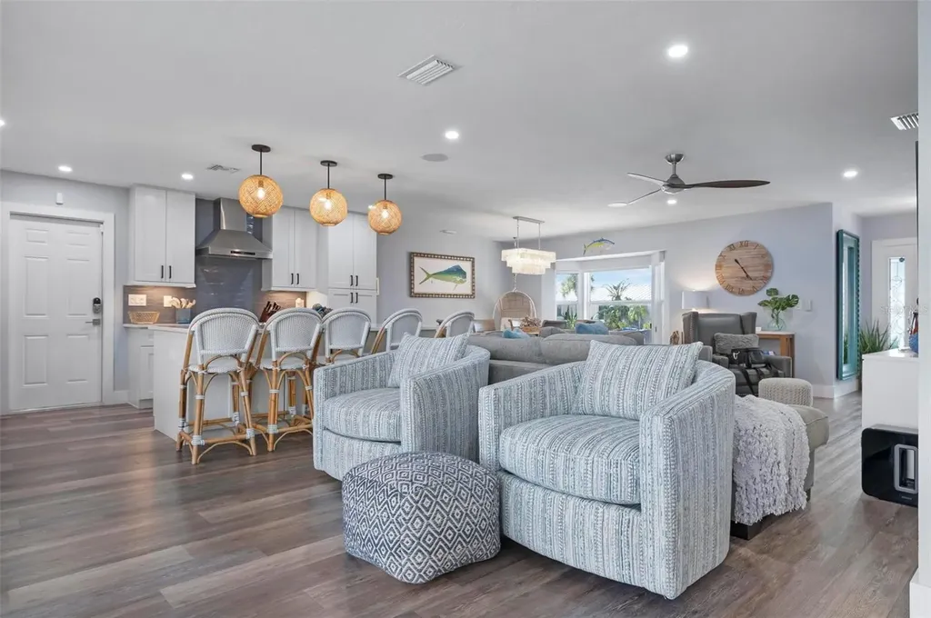 3915 Coconut Terrace Bradenton FL 34210