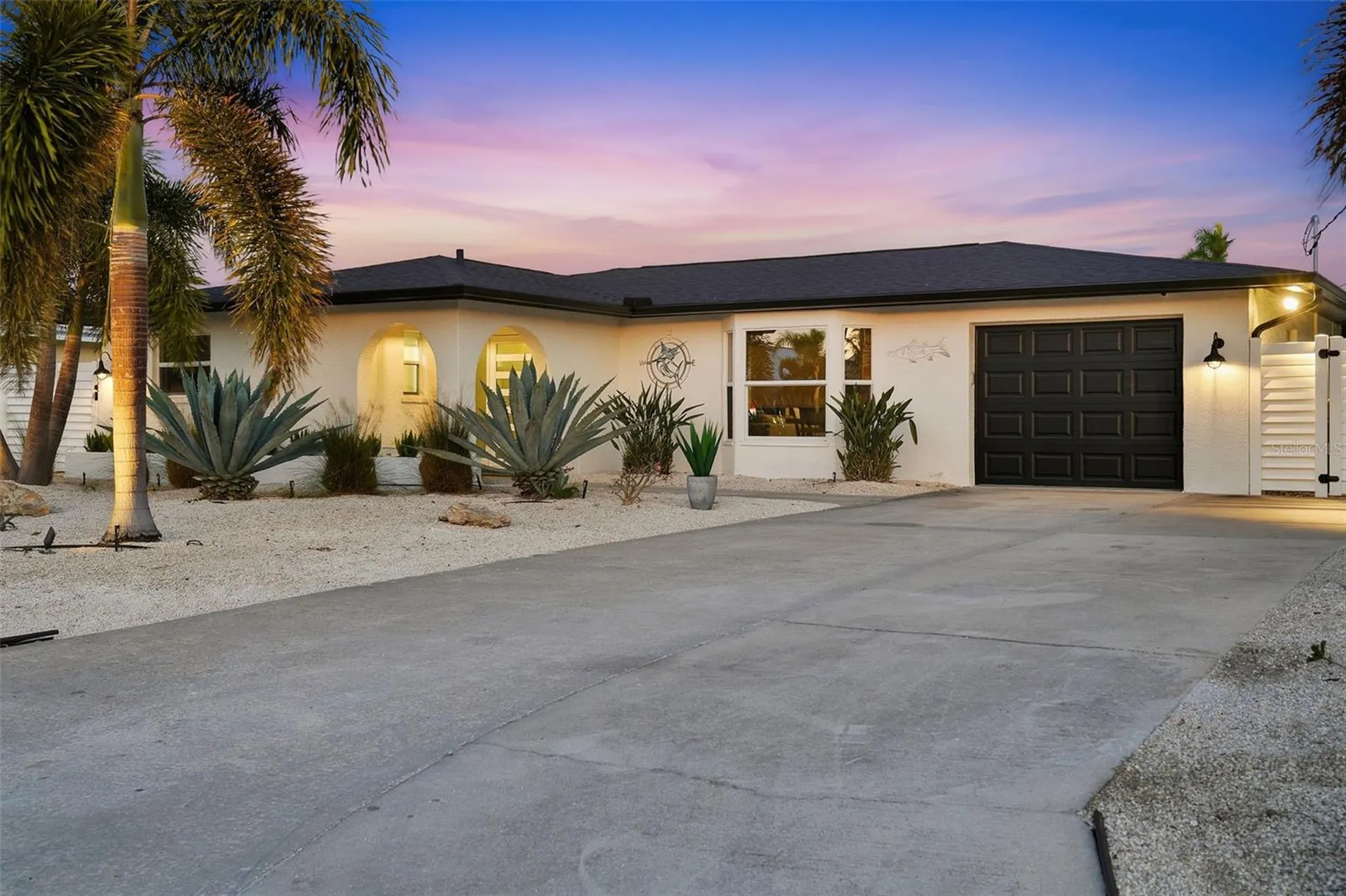 3915 Coconut Terrace Bradenton FL 34210